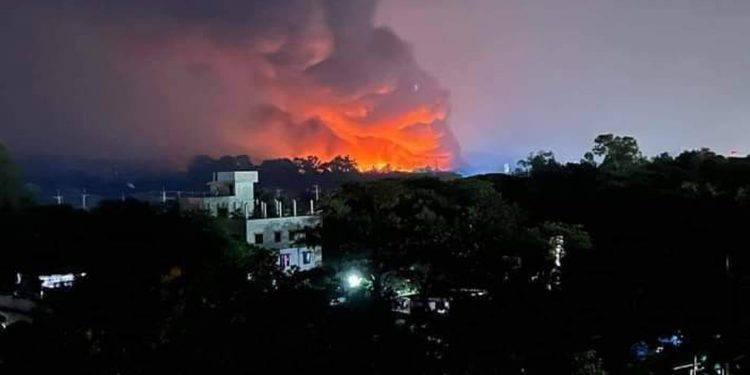 Bangladeş’teki yangın faciasında can kaybı 49’a yükseldi