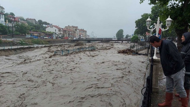 Batı Karadeniz’deki selde bir kişi kayıp