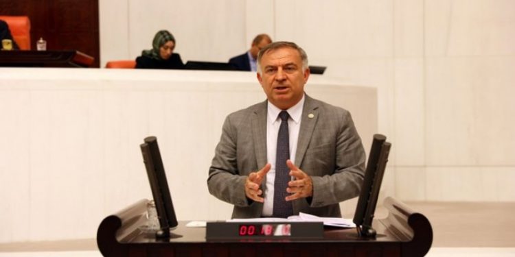 "Belgeler elimizde" diyen CHP'li Gökhan Zeybek: Kamunun zararı minimum 80 milyon TL olacak!