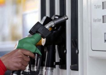Benzin ve motorinde bu geceden itibaren geçerli büyük 'fiyat artışı'