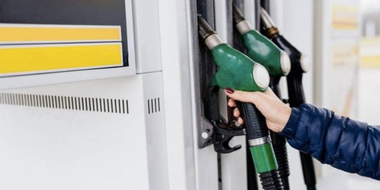 Benzin ve otogaza bir zam daha geliyor