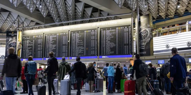 Bild: Almanya, havalimanlarında Türkiye'den geçici kalifiye çalışan görevlendirmeyi planlıyor