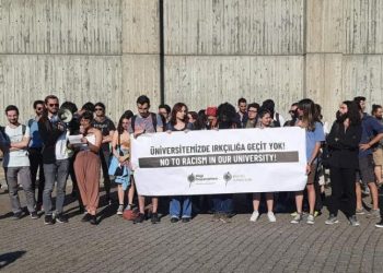Bilgi Üniversitesi öğrencileri, Ümit Özdağ'ın katılacağı panelin iptal edilmesini istedi