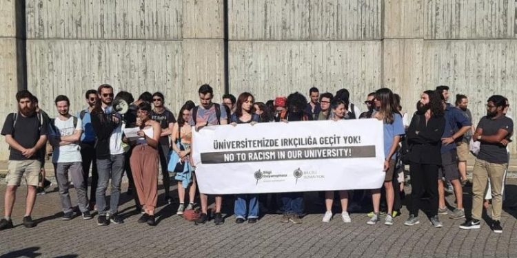 Bilgi Üniversitesi öğrencileri, Ümit Özdağ'ın katılacağı panelin iptal edilmesini istedi