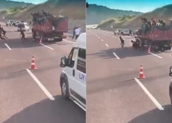 Bir kamyon dolusu göçmen polisi görünce böyle kaçtı