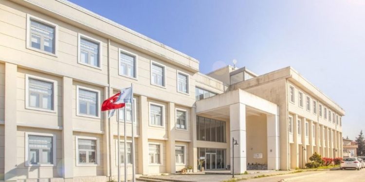 Boğaziçi'nde rektör, Erdoğan gelecek diye kampüsü kapattı