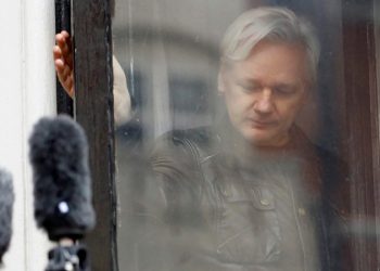 Britanya'nın kararının ardından konuşan Assange'ın eşi: ABD'ye iadesi durumunda hayatına son verebilir