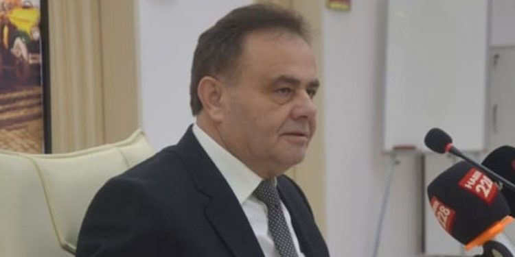 CHP, ‘yolsuzlukla’ suçlanan belediye başkanını ihraç etti