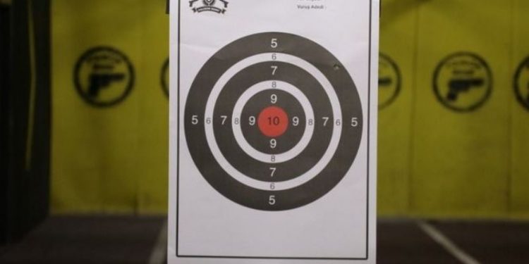 CHP'li Antmen, Meclis'e taşıdı: 'Poligonlarda bazı gruplara silah eğitimi veriliyor'