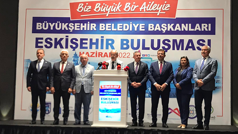 CHP'li Büyükşehir Belediye Başkanları'ndan hükümete: Belediyelere ek kaynak ayrılması, akaryakıt konusunda destek sağlanması gerekmektedir