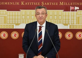 CHP'li Engin Altay'dan asgari ücret çağrısı: 6 bin 391 liranın altındaki bir zam zulümdür