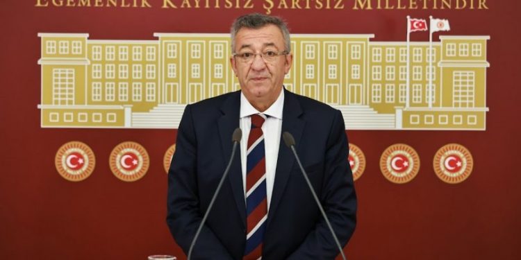 CHP'li Engin Altay'dan asgari ücret çağrısı: 6 bin 391 liranın altındaki bir zam zulümdür