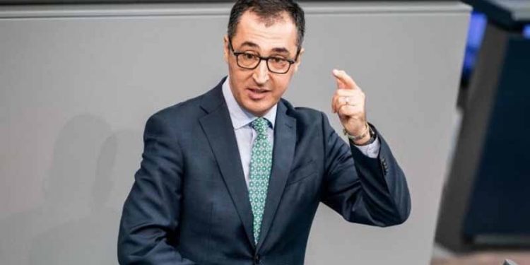 Cem Özdemir: Putin ünlü bir yalancı olduğunu kanıtladı