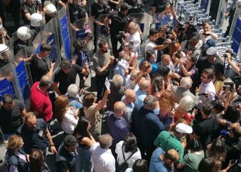 Cumartesi Anneleri’nin 900’üncü buluşmasına polisten sert müdahale