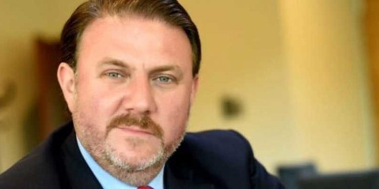 Cumhurbaşkanı Başdanışmanı Yiğit Bulut, Arınç'ı hedef almak isterken Erdoğan'ı eleştirdi