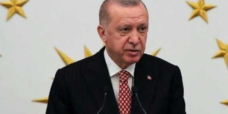 Cumhurbaşkanı ödeneğine ilişkin ifade ek bütçe teklifinden çıkarıldı