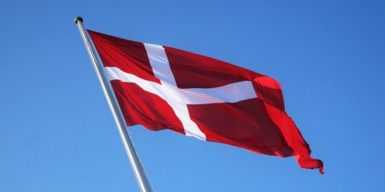 Danimarka 30 yıllık savunma politikasını değiştirmek için sandık başında