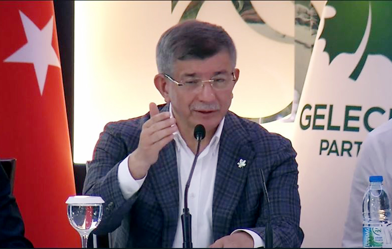 Davutoğlu: Benim ne damadım bakan oldu, ne oğlum devlet işlerine karıştı