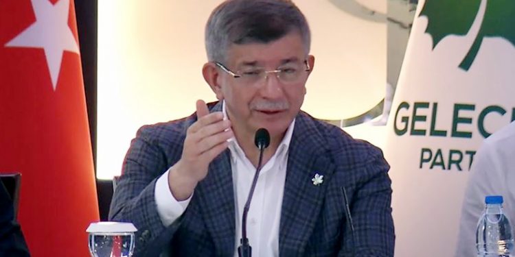 Davutoğlu: Benim ne damadım bakan oldu, ne oğlum devlet işlerine karıştı