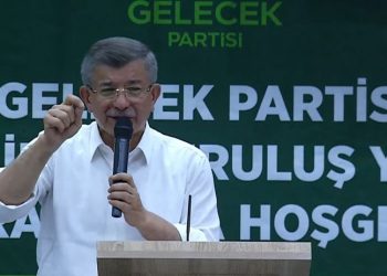 Davutoğlu'ndan Bahçeli'ye kendi memleketinden yanıt: Allah'tan başka kimseden korkmam
