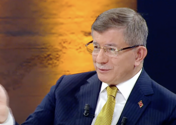 Davutoğlu’ndan BDDK kararına tepki: Şimdi de şirketlerin dövizine mi göz diktiniz?