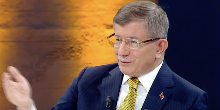 Davutoğlu’ndan BDDK kararına tepki: Şimdi de şirketlerin dövizine mi göz diktiniz?