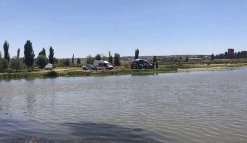 Dicle Nehri'ne giren üç liseli boğuldu