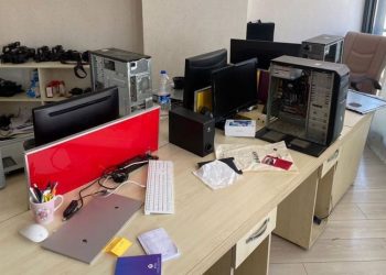 Diyarbakır’da 11 gazeteci gözaltına alındı