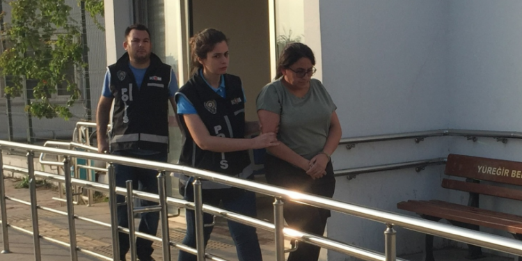 Doktorların sistemine girerek 7 milyon liralık kanser ilacı çalan hemşire tutuklandı