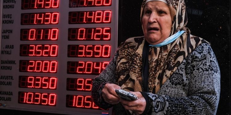 Dolar kuru neden yükseliyor, TL'nin değer kaybı neden hızlandı?