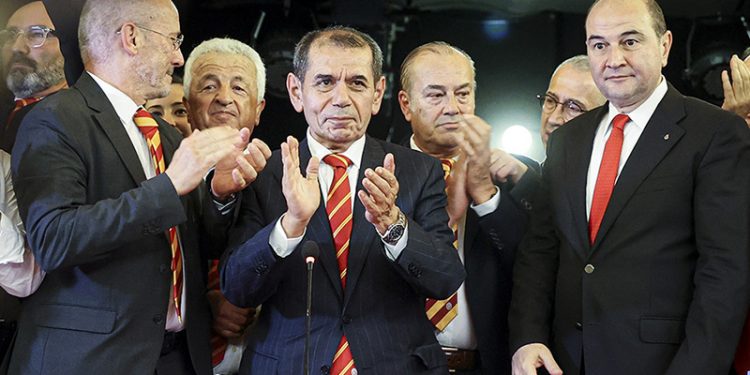 Dursun Özbek: Hem futbol hem de amatör şubelerde önemli başarılar hedefledik