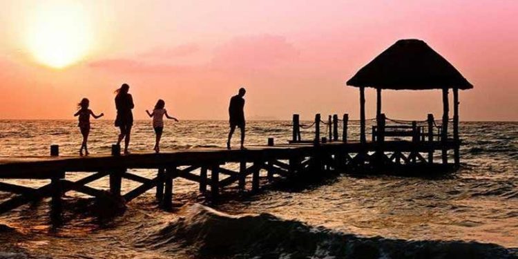 Dört kişilik bir ailenin tatil masrafı 6 asgari ücreti buldu