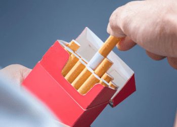 Dünyada bir ilk: Kanada’da, her sigaranın üzerine uyarı konulacak