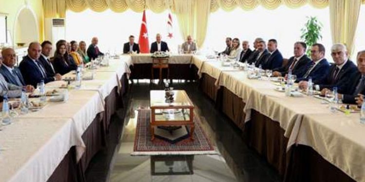 Dışişleri Bakanı Çavuşoğlu: Kıbrıs'ta artık iki devletli bir çözüm olması gerekiyor