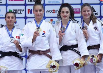 Ecem Baysuğ’dan gümüş, İbrahim Tataroğlu’ndan bronz madalya