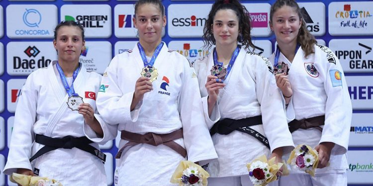 Ecem Baysuğ’dan gümüş, İbrahim Tataroğlu’ndan bronz madalya