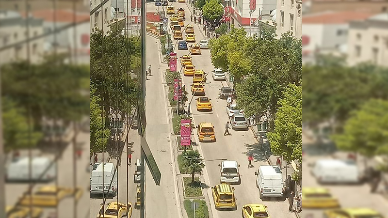 Elazığ'da taksici esnafı akaryakıt zamlarını protesto etti