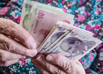 Emekli bayram ikramiyelerinin yatacağı tarih belli oldu