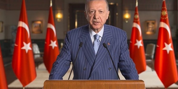 Erdoğan'dan Batılı ülkelere 'mülteci' tepkisi: Asıl yükü bizim gibi ülkeler çekmektedir