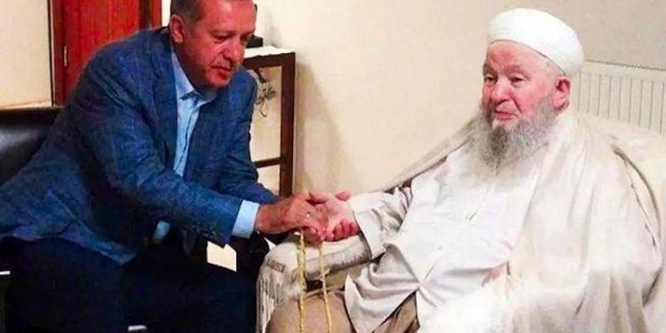 Erdoğan'dan Ustaosmanoğlu ilanı: Manevi dünyamızın kandilleri arasında seçkin yerini aldı