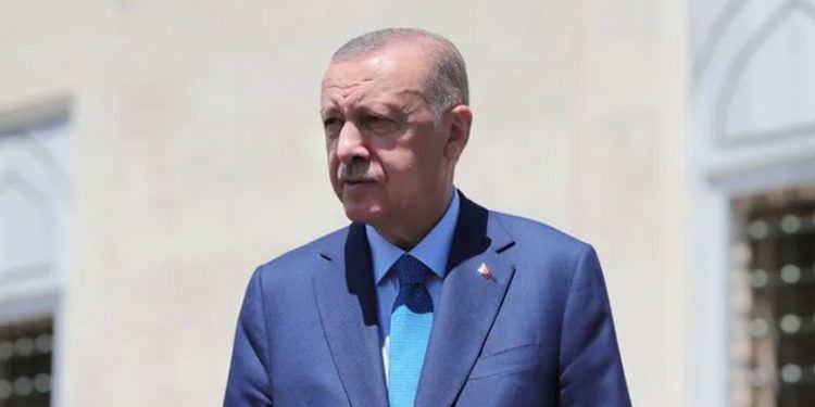 Erdoğan'dan Yunanistan'a 'rest': Başının çaresine baksın