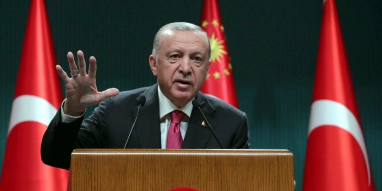 Erdoğan'dan asgari ücret zammı açıklaması: Temmuz'da enflasyon farkı verilecek
