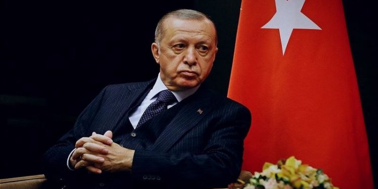 Erdoğan'dan karne alan çocuklara: Günlerinizi sadece bilgisayarla ziyan etmeyin