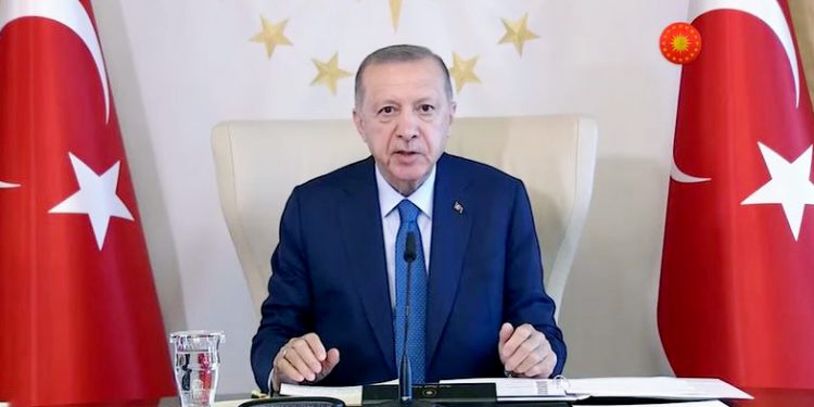 Erdoğan’dan TOGG açıklaması: Yıl sonuna kadar üretim bandından indireceğiz
