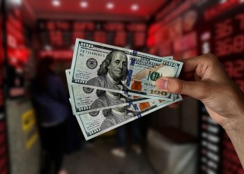 Erdoğan’ın sözleri fiyatlanıyor; Dolar 16,80’e dayandı, Euro 18 TL’yi gördü!