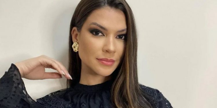 Eski güzellik kraliçesi bademcik ameliyatından sonra yaşamını yitirdi