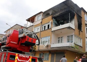 Ev sahibi ile tartışan kiracı, evi yaktı