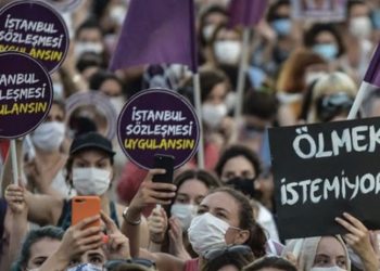 Evli olduğu erkek tarafından silahla vurulan kadının hayati tehlikesi sürüyor: İki defa karakola başvurdu