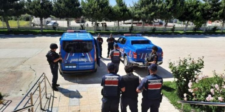 Evli olduğu kadını öldürmüştü: 10 yıl sonra saklandığı ahırda yakalandı