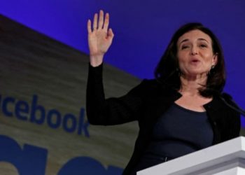 Facebook&rsquo;un iki numarası g&ouml;revi bıraktı